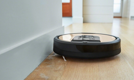 What’s Roomba i6+ and how to clean or empty this robotic vacuum?