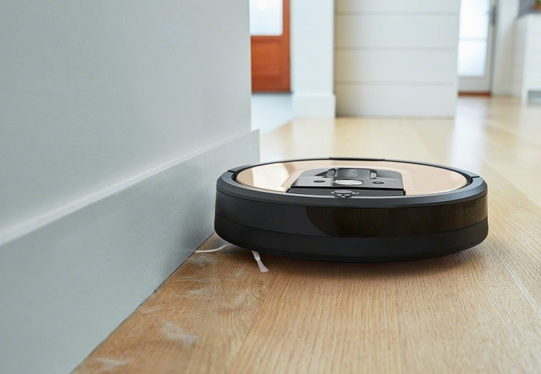 What’s Roomba i6+ and how to clean or empty this robotic vacuum?
