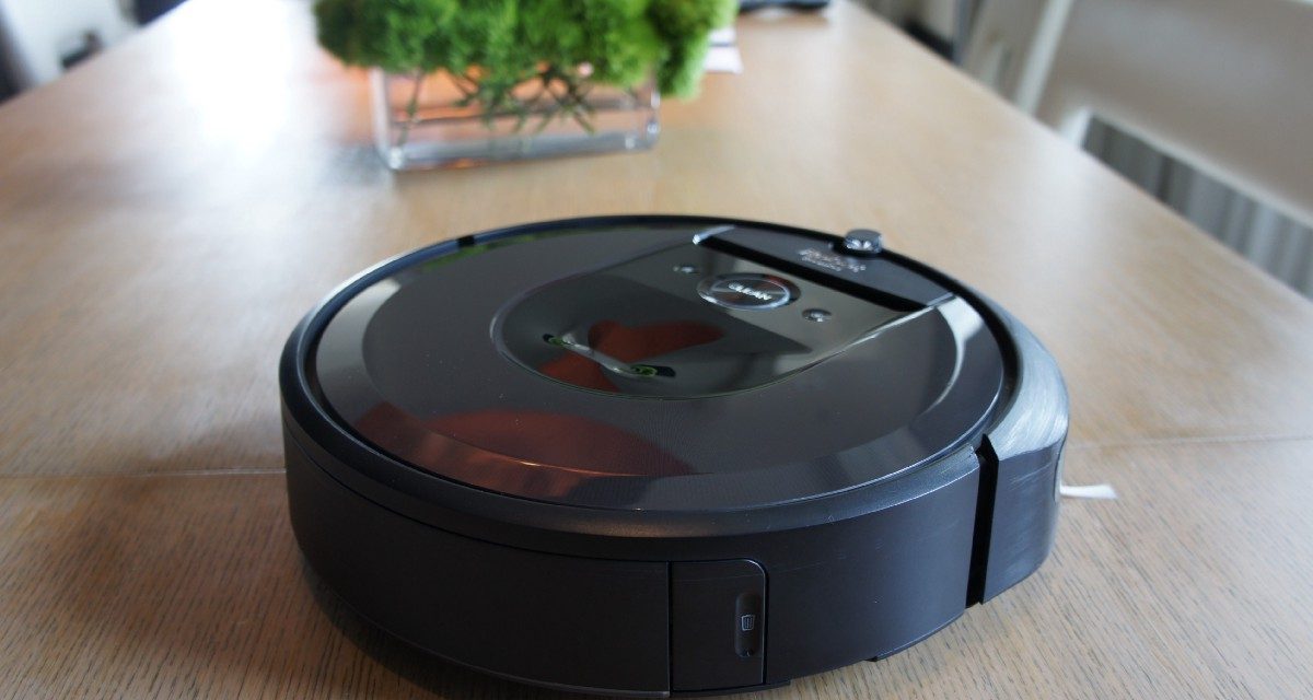 irobot roomba 676 Vs roomba i7+ : What’s The Difference
