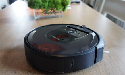 irobot roomba 676 Vs roomba i7+ : What’s The Difference
