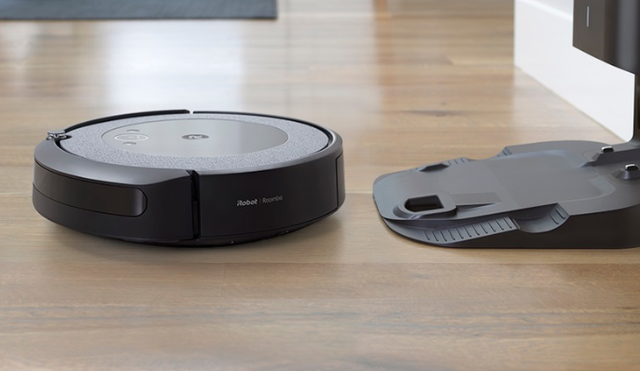 iRobot Roomba i8+ vs i7+, which should we buy in 2022?