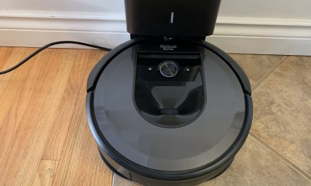 How to use or set up the iRobot Roomba i8+?