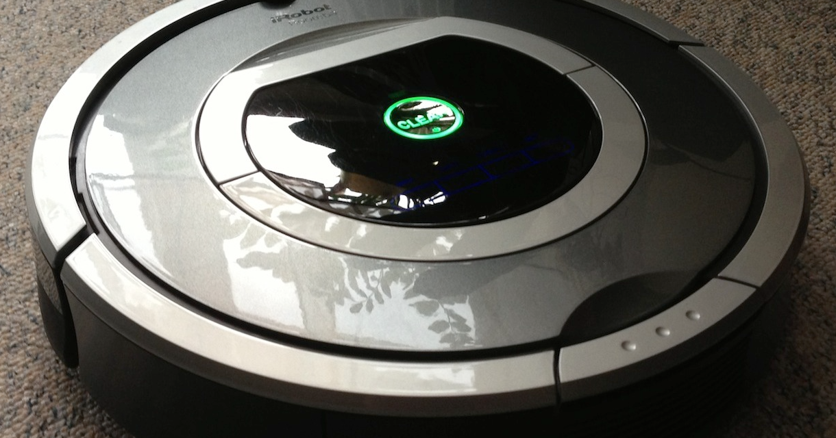 Roomba i1 Vs Roomba 676: Which is better and what are the differences?